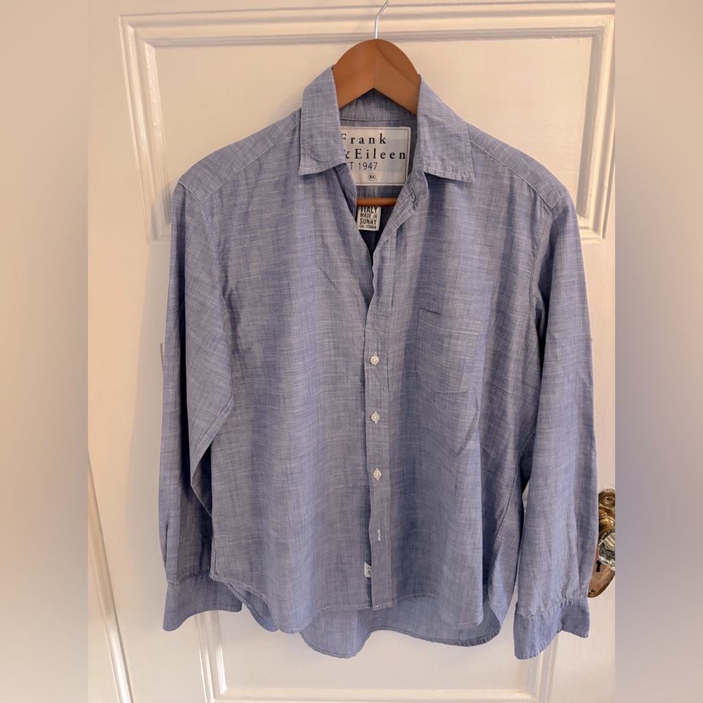 Frank & Eileen Eileen blue button down shirt XS